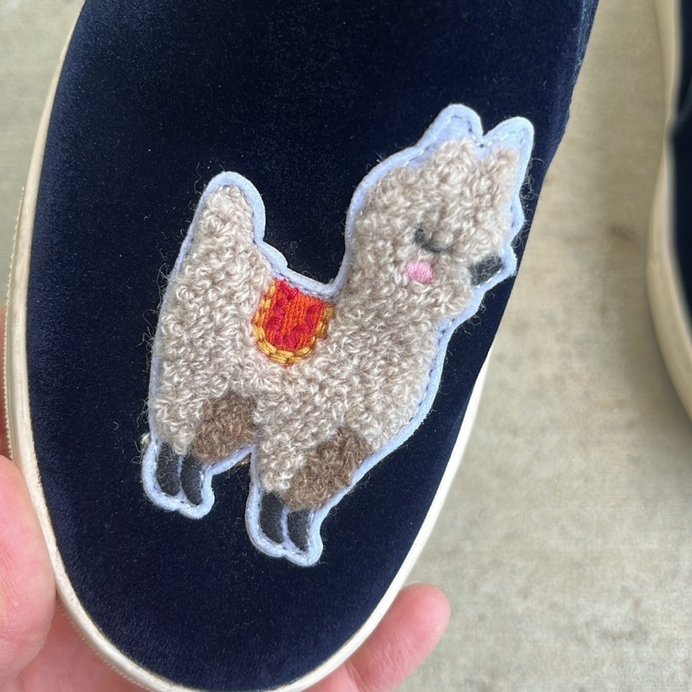SOLUDOS Velvet Llama Sneaker in Navy Size 8.5 - Picture 2 of 14
